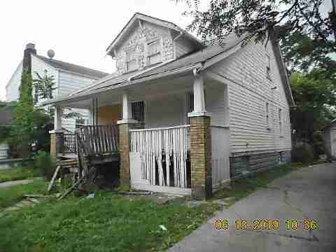 14433 Robson (3)_m.jpg